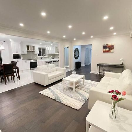 3-Bedroom Modern Luxury Apartment In The Heart Of City Toronto Eksteriør bilde
