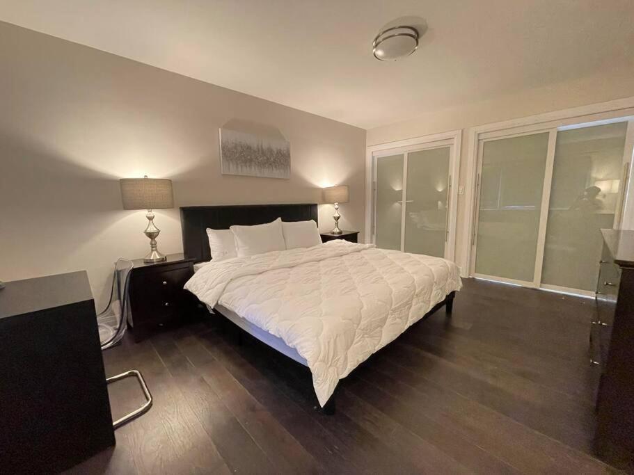3-Bedroom Modern Luxury Apartment In The Heart Of City Toronto Eksteriør bilde