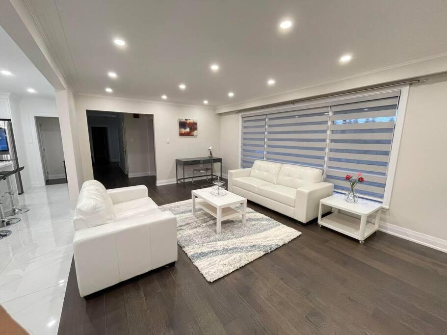 3-Bedroom Modern Luxury Apartment In The Heart Of City Toronto Eksteriør bilde