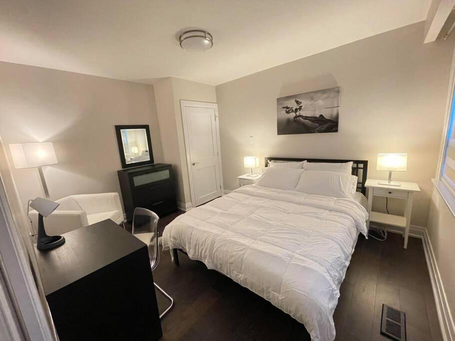 3-Bedroom Modern Luxury Apartment In The Heart Of City Toronto Eksteriør bilde